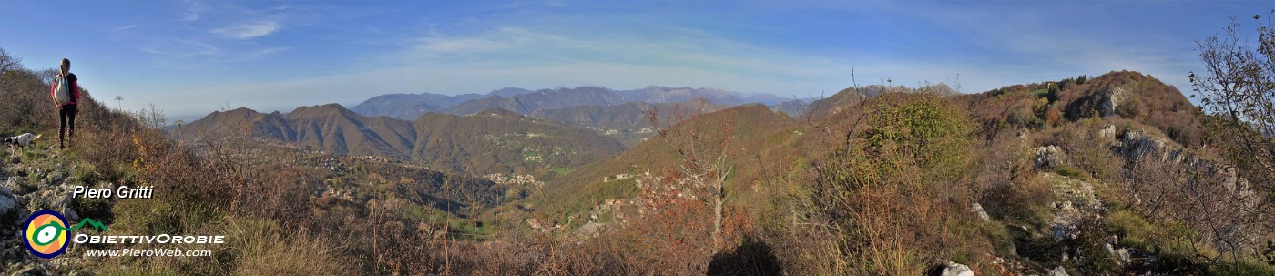49 Bella vista panoramica verso la Val Serina.jpg